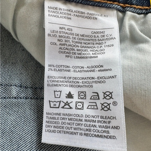 Denizen Levi's Essential Stretch High Rise 3” Jean shorts NWT~ 14/W32 - Picture 3 of 3